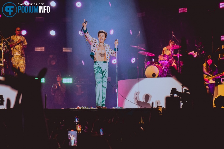 Harry Styles op Harry Styles - Love On Tour - 04/06 - Johan Cruijff Arena foto