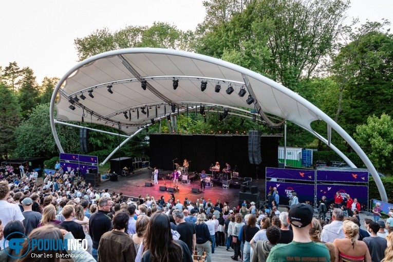Curtis Harding op Zuiderpark Live: Curtis Harding - 08/06 - Zuiderparktheater foto