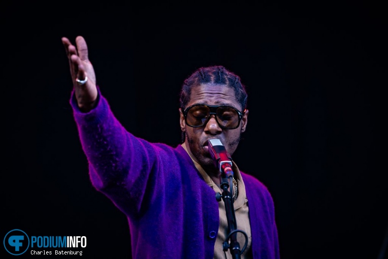 Curtis Harding op Zuiderpark Live: Curtis Harding - 08/06 - Zuiderparktheater foto