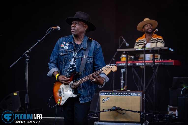 Curtis Harding op Zuiderpark Live: Curtis Harding - 08/06 - Zuiderparktheater foto