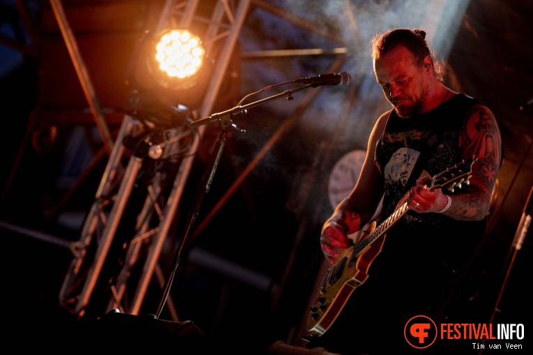 Amorphis op Into The Grave 2023 - dag 1 foto