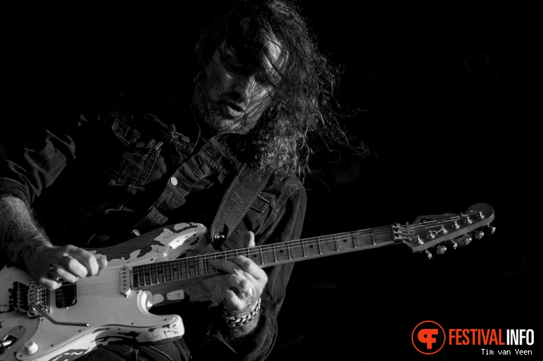 Evergrey op Into The Grave 2023 - dag 1 foto