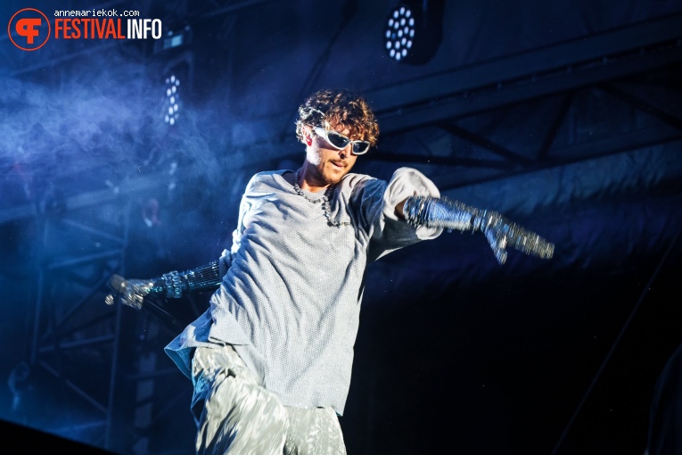 Oscar And The Wolf op Best Kept Secret Festival - Zaterdag foto