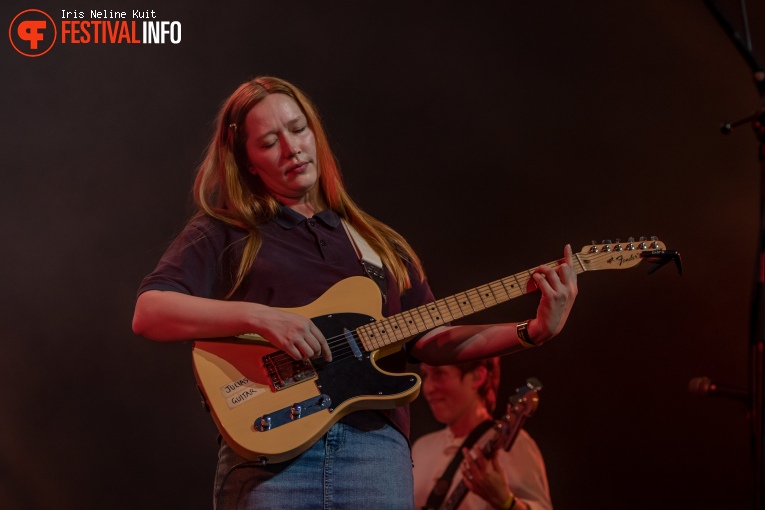 Julia Jacklin op Best Kept Secret Festival - Zondag foto