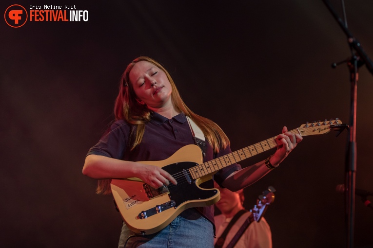 Julia Jacklin op Best Kept Secret Festival - Zondag foto