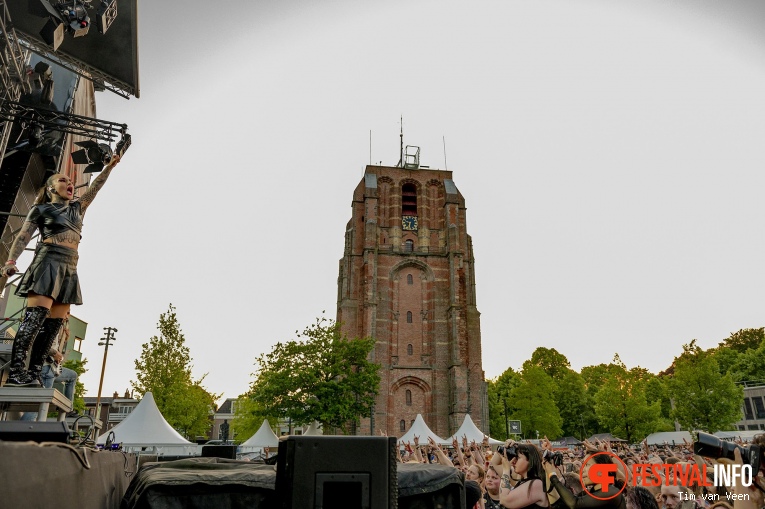 Jinjer op Into The Grave 2023, dag 3 foto