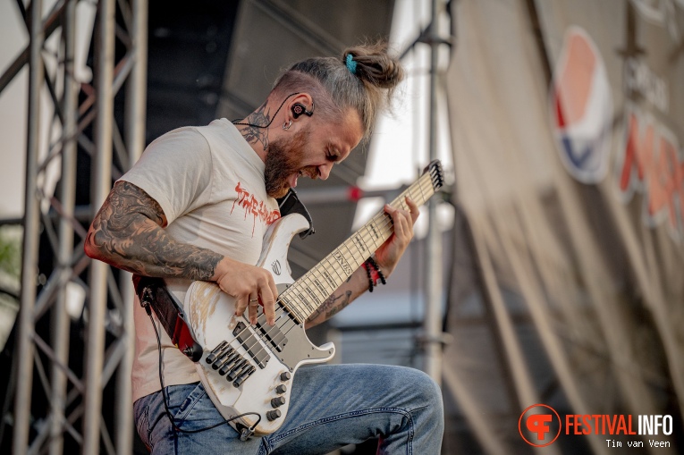 Jinjer op Into The Grave 2023, dag 3 foto