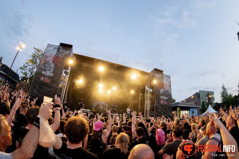 Jinjer op Into The Grave 2023, dag 3 foto