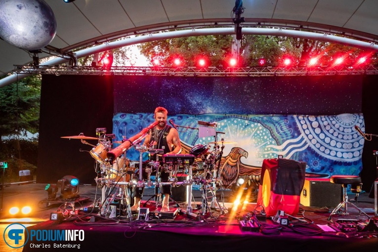 Xavier Rudd op Zuiderpark Live: Xavier Rudd - 14/06 - Zuiderparktheater foto