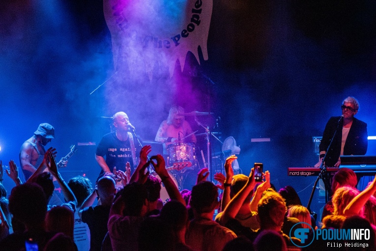 Will And The People op Will And The People - 17/06 - Metropool Enschede foto
