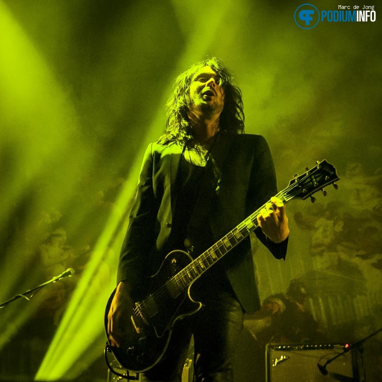 Kelsy Karter & The Heroines op Palaye Royale - 20/06 - TivoliVredenburg foto