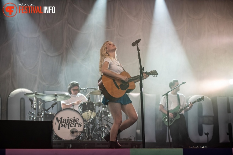 Maisie Peters op Pinkpop 2023 - Vrijdag foto