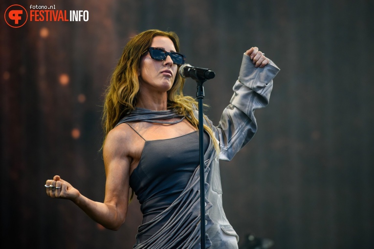 Ellie Goulding op Pinkpop 2023 - Vrijdag foto