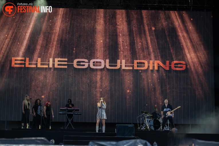 Ellie Goulding op Pinkpop 2023 - Vrijdag foto