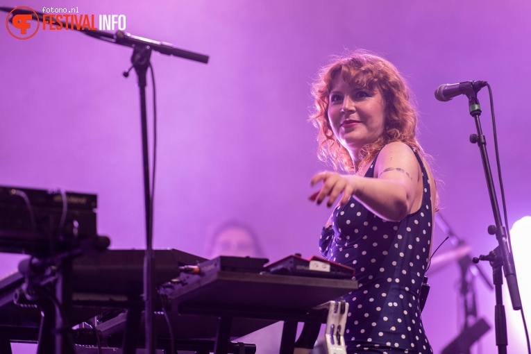 Altın Gün op Pinkpop 2023 - Vrijdag foto