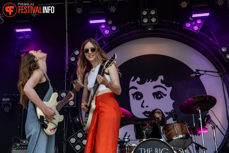 The Big Moon op Pinkpop 2023 - Zaterdag foto