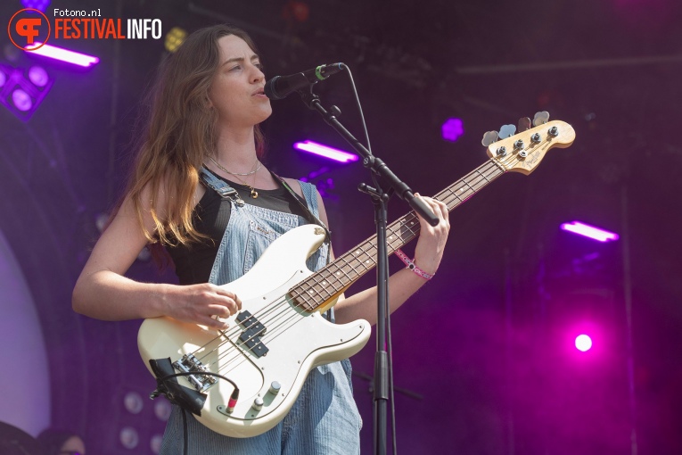 The Big Moon op Pinkpop 2023 - Zaterdag foto