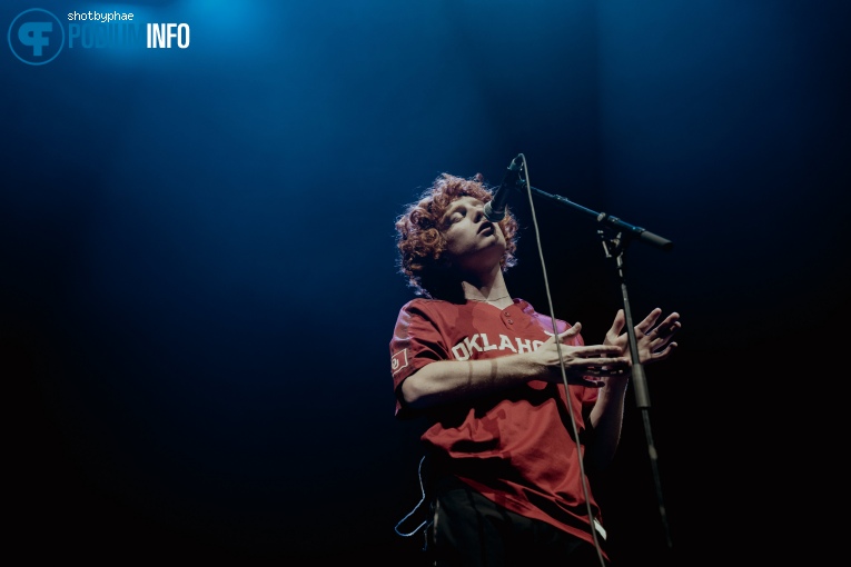 Michael Aldag op Dean Lewis - 23/06 - AFAS Live foto