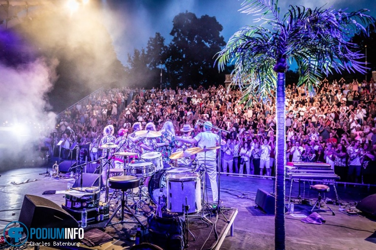 Young Gun Silver Fox op Zuiderpark Live: Young Gun Silver Fox - 23/03 - Zuiderparktheater foto