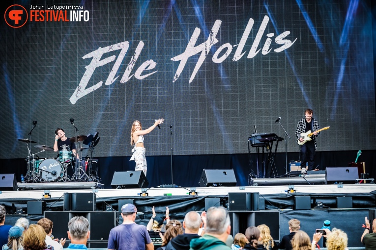 Elle Hollis op ParkCity Live 2023 foto