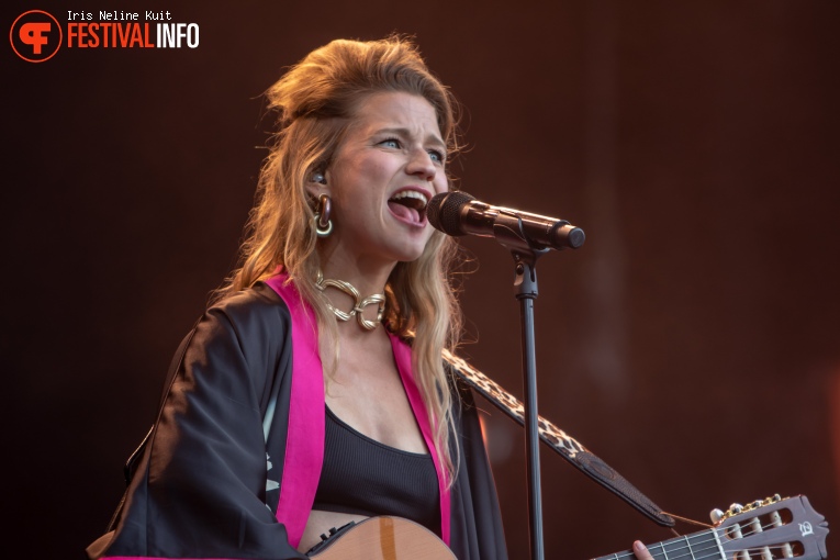 Selah Sue op Down The Rabbit Hole 2023 - Zaterdag foto