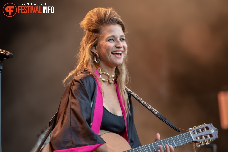 Selah Sue op Down The Rabbit Hole 2023 - Zaterdag foto