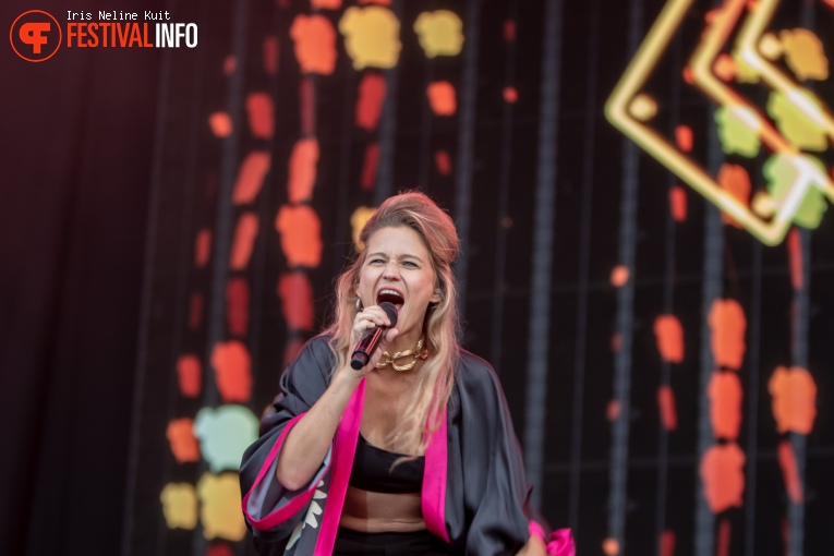 Selah Sue op Down The Rabbit Hole 2023 - Zaterdag foto