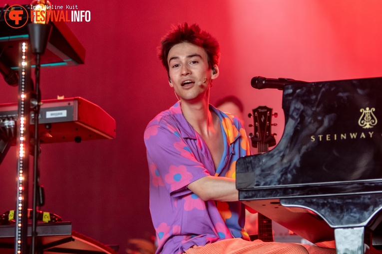 Jacob Collier op Down The Rabbit Hole 2023 - Zaterdag foto