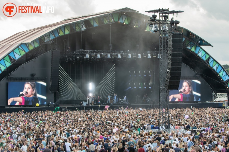 Selah Sue op Down The Rabbit Hole 2023 - Zaterdag foto