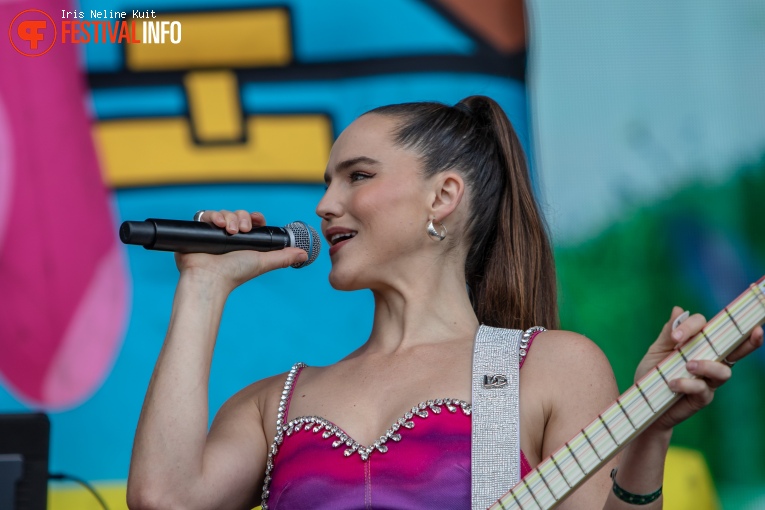 Sofi Tukker op Down The Rabbit Hole 2023 - Zondag foto