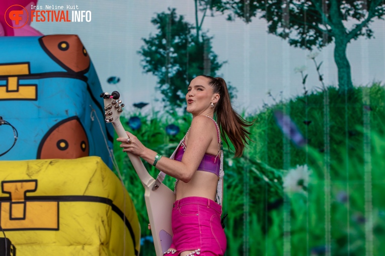 Sofi Tukker op Down The Rabbit Hole 2023 - Zondag foto