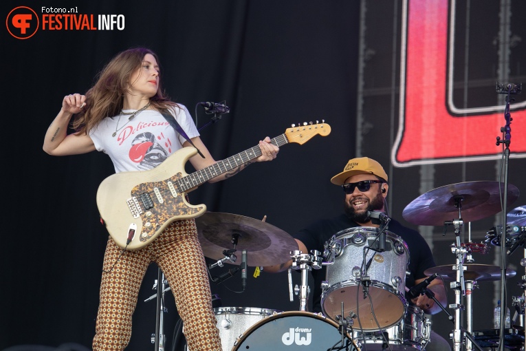 Larkin Poe op Down The Rabbit Hole 2023 - Zondag foto