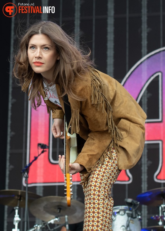 Larkin Poe op Down The Rabbit Hole 2023 - Zondag foto