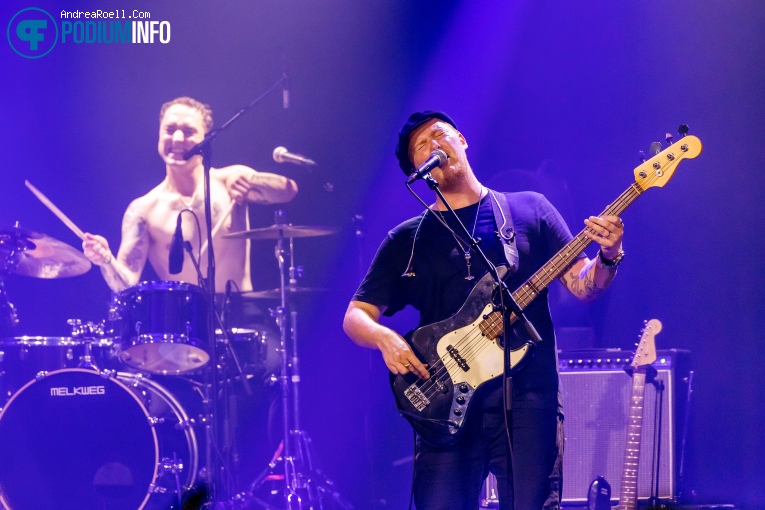 Spoegwolf op Spoegwolf  - 29/07 - Melkweg foto