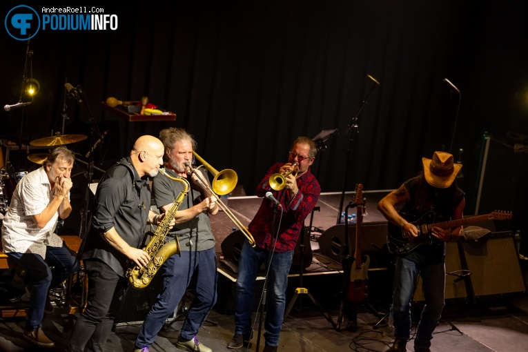 Southside Johnny & The Ashbury Jukes op Southside Johnny & Asbury Jukes - 08/07 - Paradiso foto