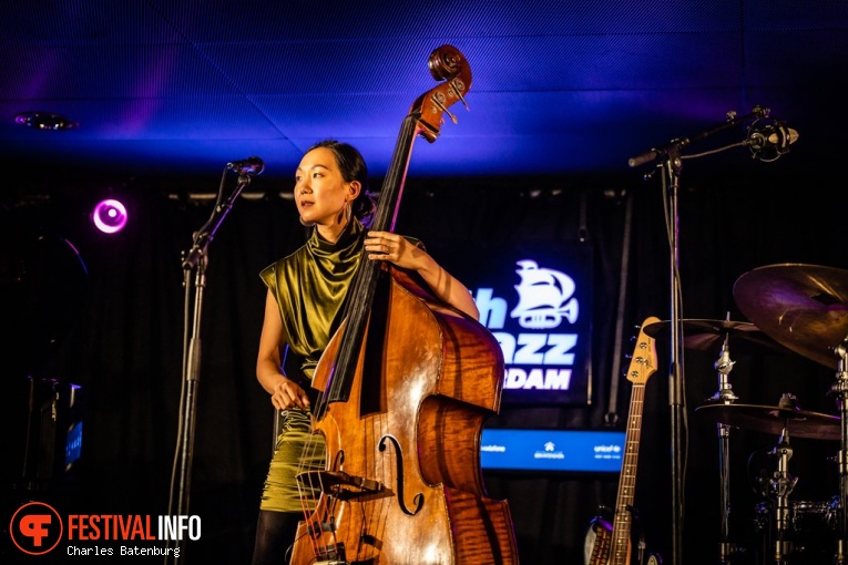 Linda May Han Oh op North Sea Jazz 2023 foto