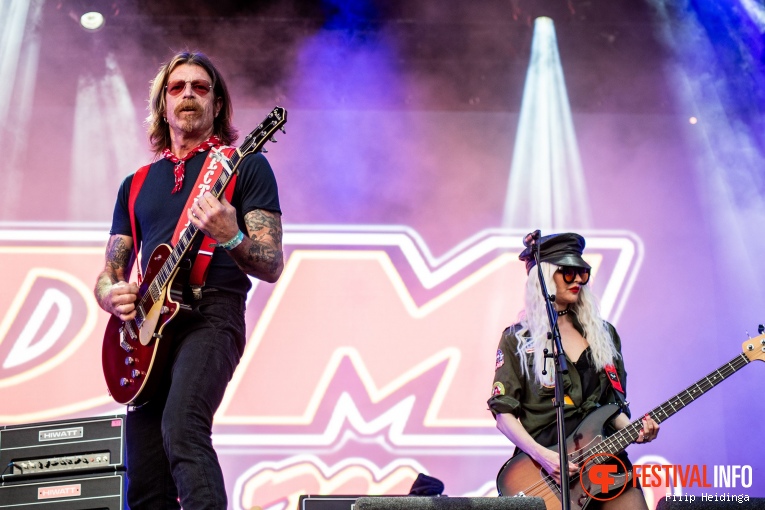 Eagles of Death Metal op Zwarte Cross Festival 2023 foto