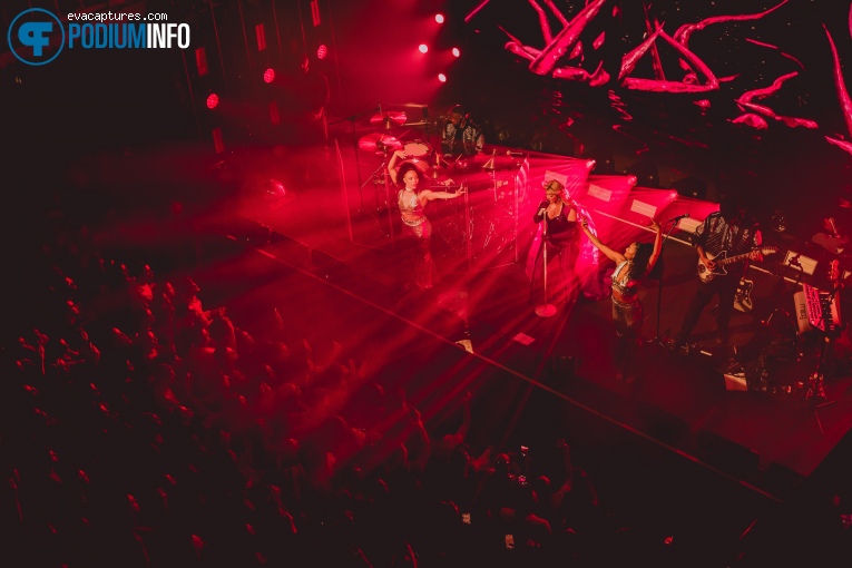 Bebe Rexha op Bebe Rexha – Best F’n Night Of My Life - 01/08 - Paradiso foto