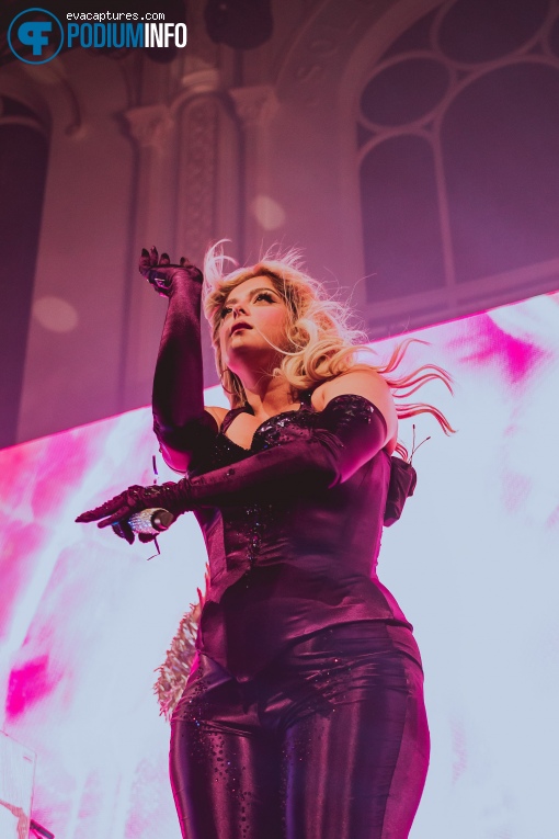 Bebe Rexha op Bebe Rexha – Best F’n Night Of My Life - 01/08 - Paradiso foto