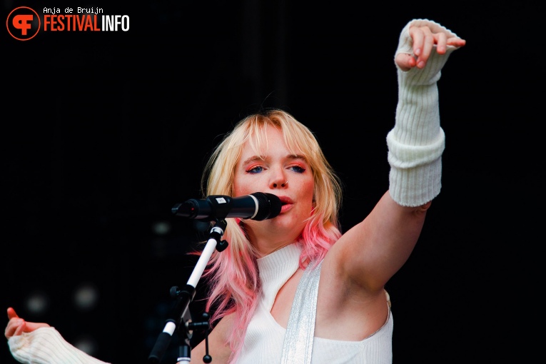 Inge van Calkar op Waterpop 2023 foto