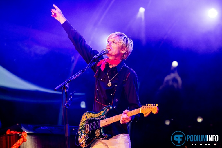 Kula Shaker op Live At Amsterdamse Bostheater Kula Shaker - 09/08 - Openlucht Theater Amsterdamse Bos foto