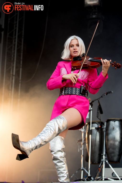 Son Mieux op Huntenpop 2023 foto