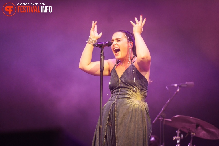 Jessie Ware op Lowlands 2023 - vrijdag foto