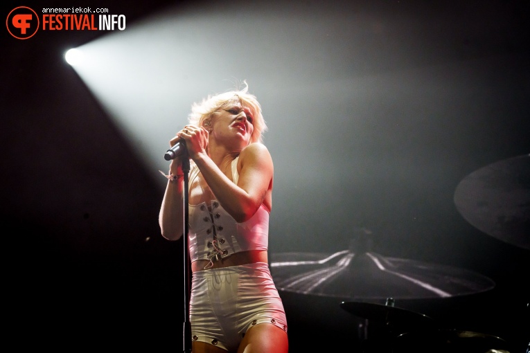 Amyl and The Sniffers op Lowlands 2023 - vrijdag foto