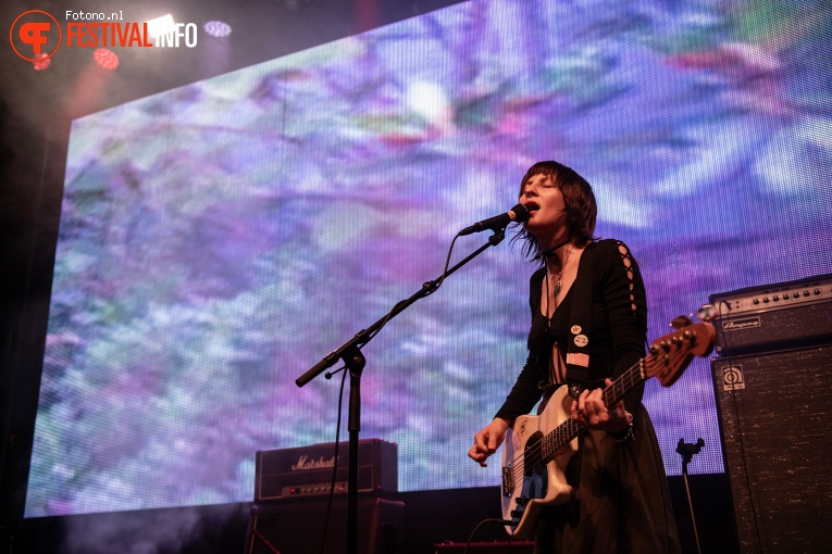 Julie op Lowlands 2023 - vrijdag foto