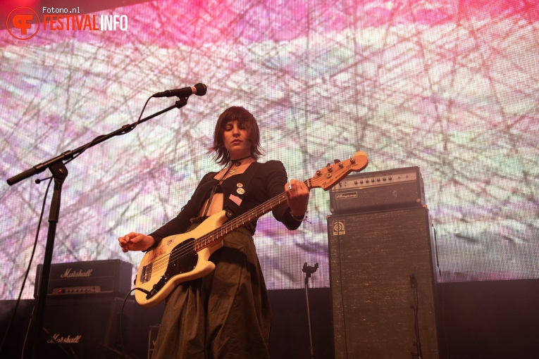 Julie op Lowlands 2023 - vrijdag foto