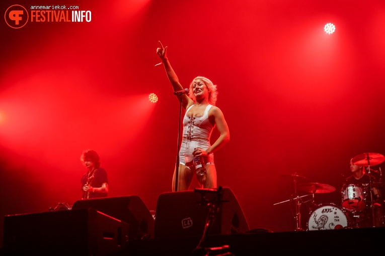 Amyl and The Sniffers op Lowlands 2023 - vrijdag foto