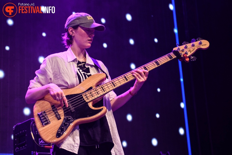 Nabihah Iqbal op Lowlands 2023 - vrijdag foto