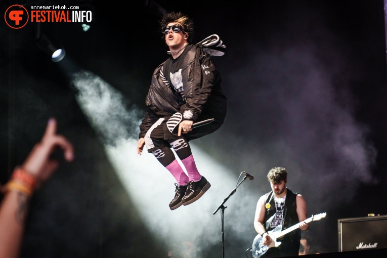 Yungblud op Lowlands 2023 - Zaterdag foto