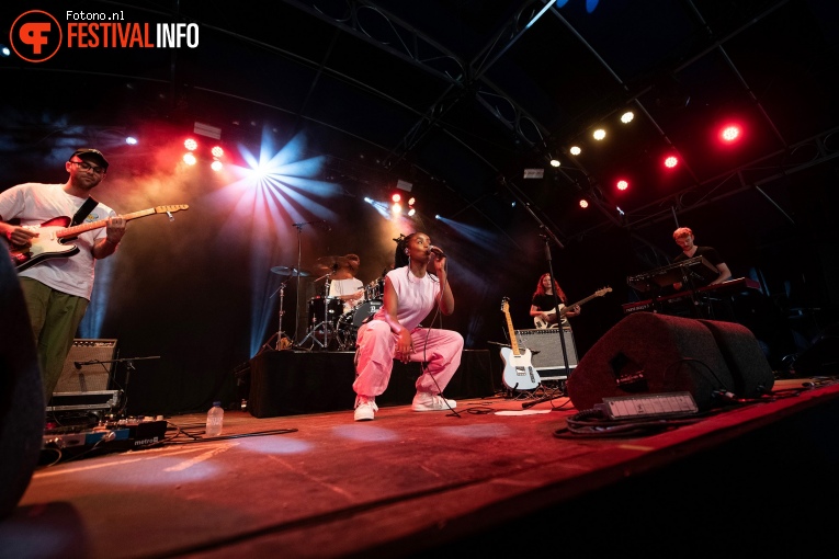 Cherise op Lowlands 2023 - Zaterdag foto